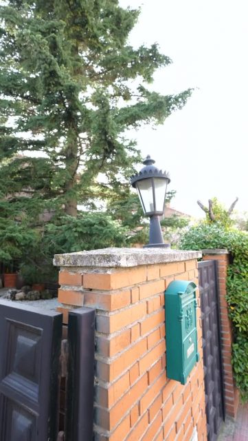 Chalet en Villafranca del Castillo�340 m² | 5 habitaciones | 4 baños | jardín | garaje
Amplitud, luz y tranquilidad en una de las zonas más exclusivas del noroeste de Madrid. Una vivienda pensada para disfrutar en familia, rodeada de naturaleza, privacidad y calidad de vida.
795.000 €
#VillafrancaDelCastillo #ChaletEnVenta #InmobiliariaMadrid #ViviendaDeLujo #NoroesteMadrid CasaEnVenta